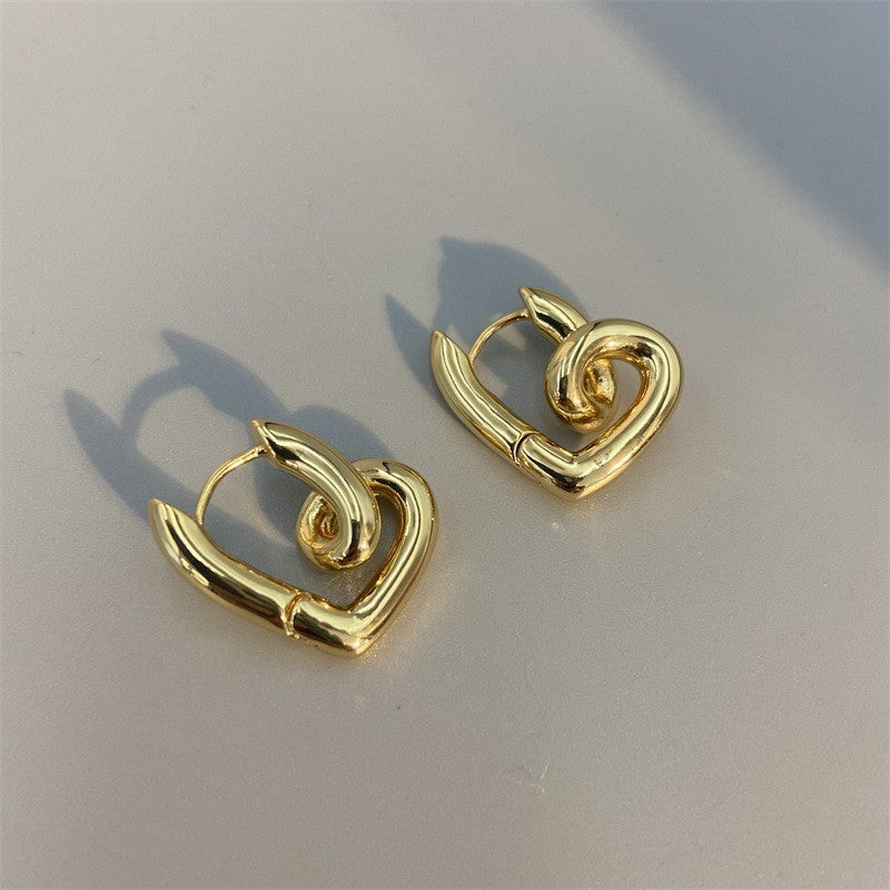 High-grade Retro Heart Earrings