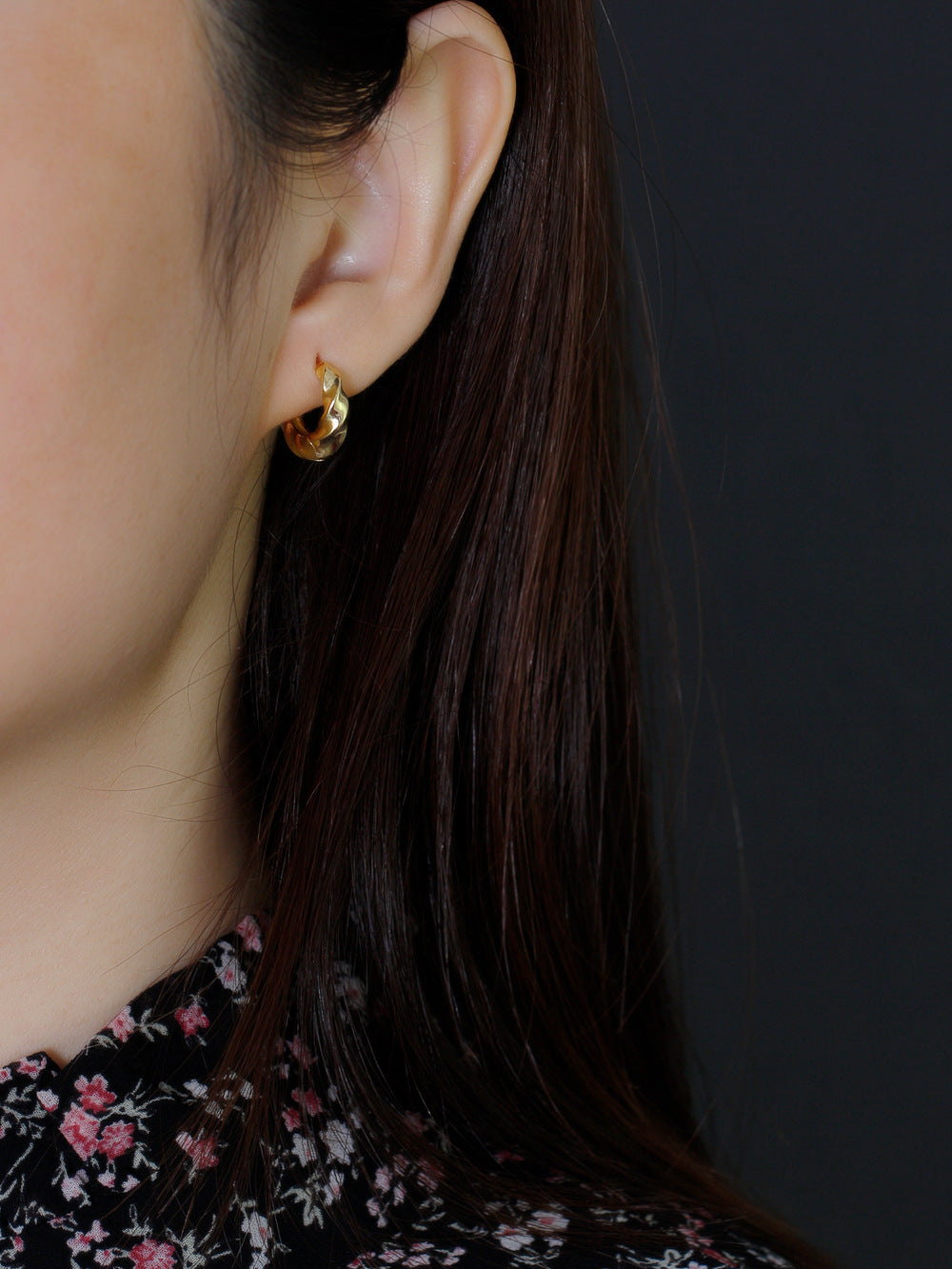 Golden Circle Twisted High Sense Earrings