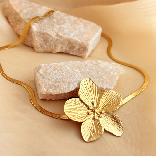 Gold Flower Clavicle Chain