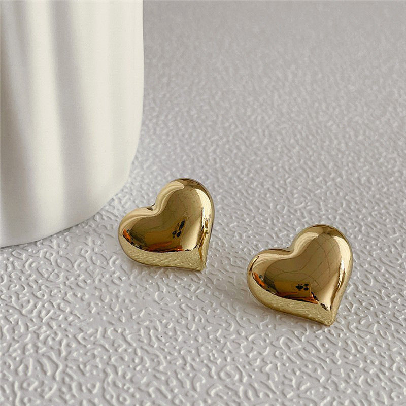 High-grade Retro Heart Earrings