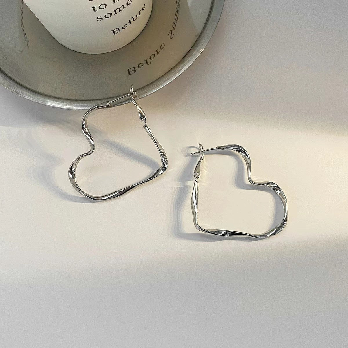 High-grade Retro Heart Earrings