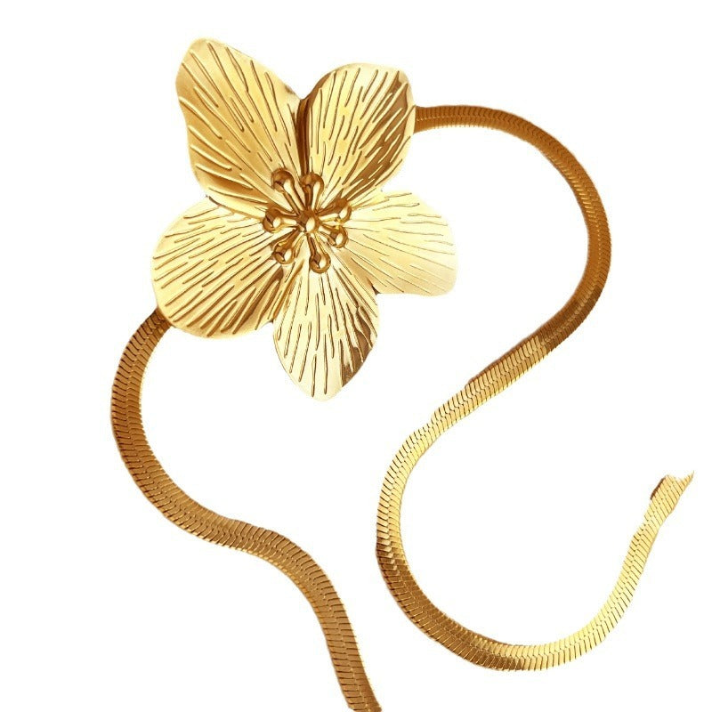 Gold Flower Clavicle Chain