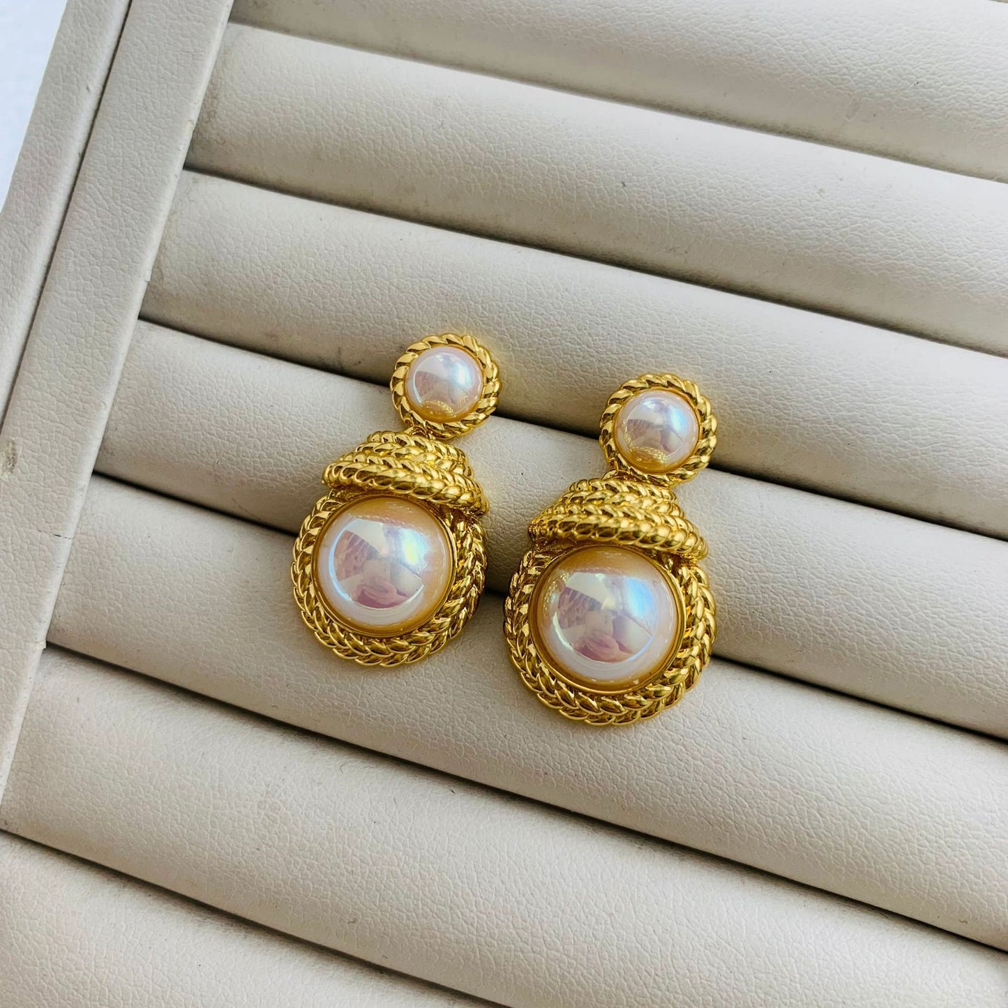 Golden Shell Vintage Pearl Earrings