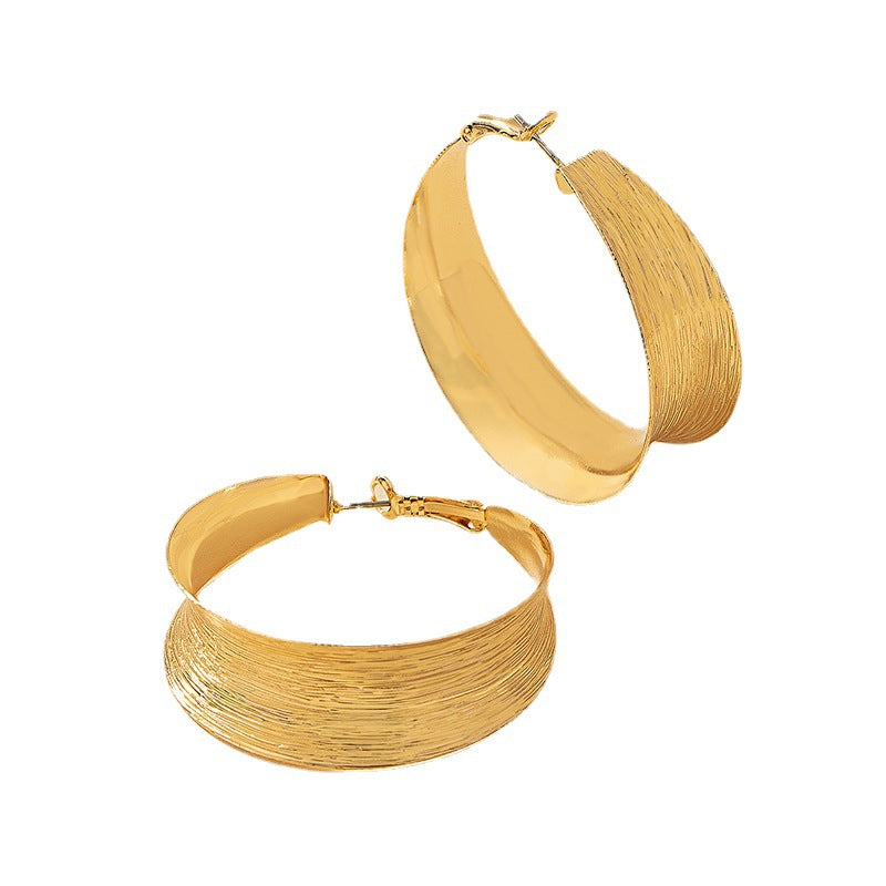 Simple Gold Circle Earrings