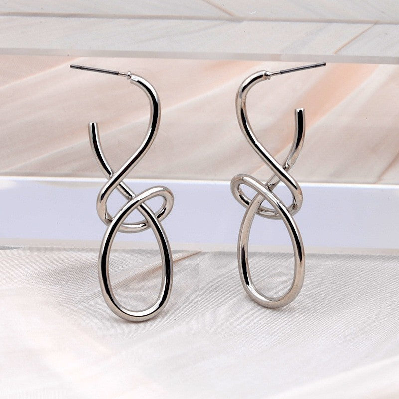 High-grade Retro Heart Earrings