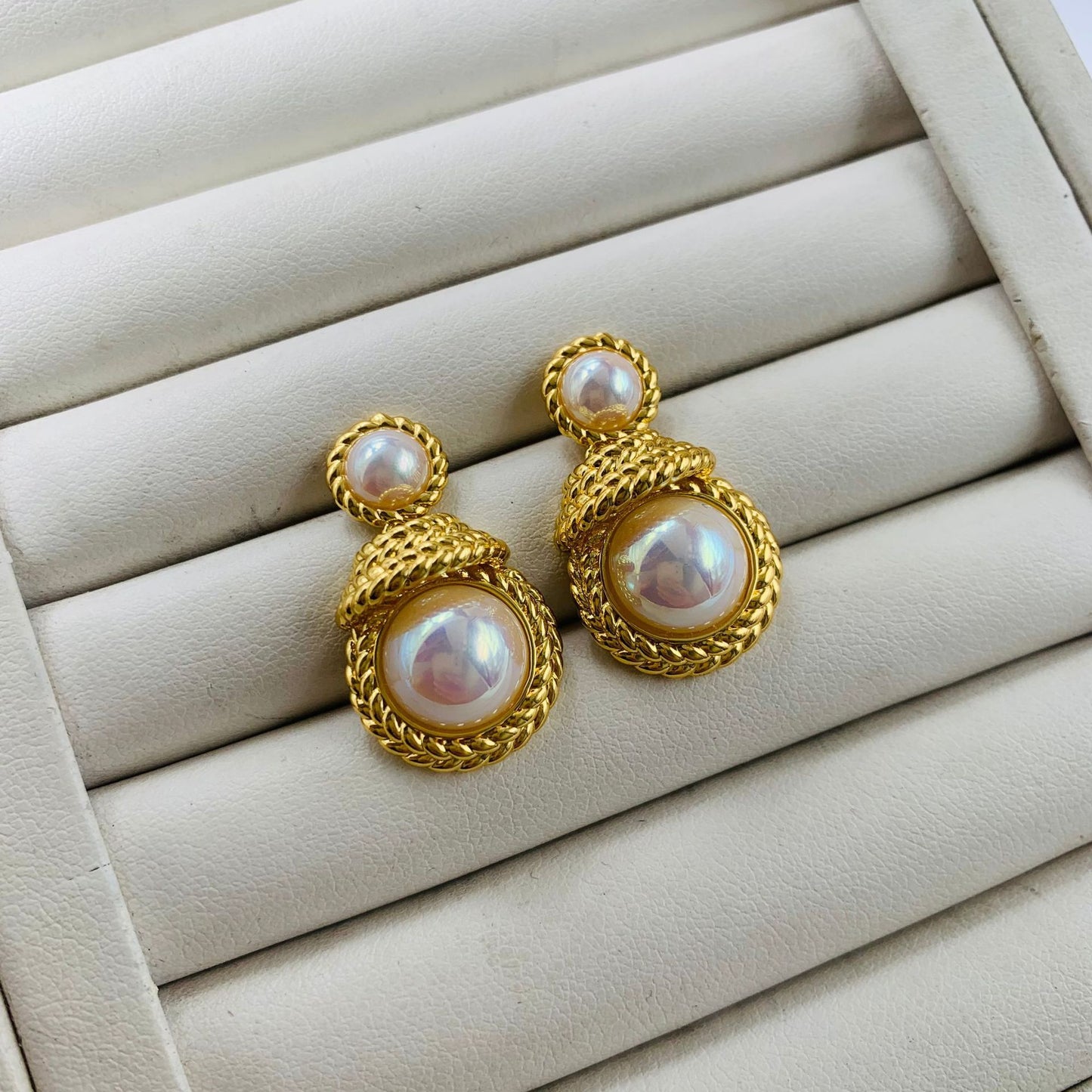 Golden Shell Vintage Pearl Earrings